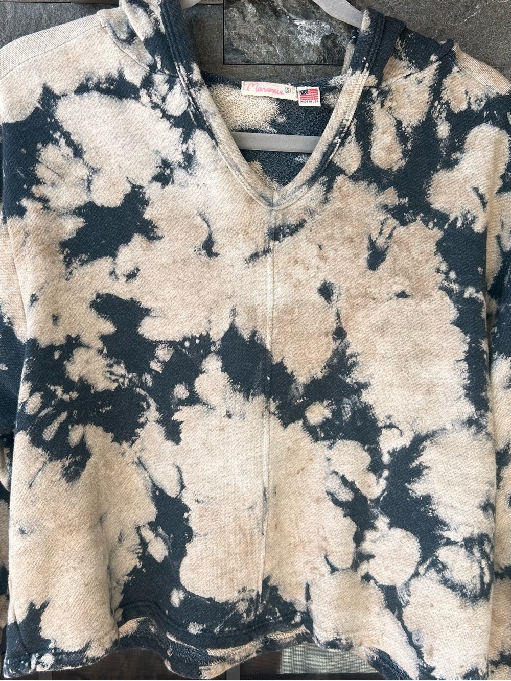 Maronie Reverse Tie Dye Cropped V-Neck Hoodie - Picture 2 of 4